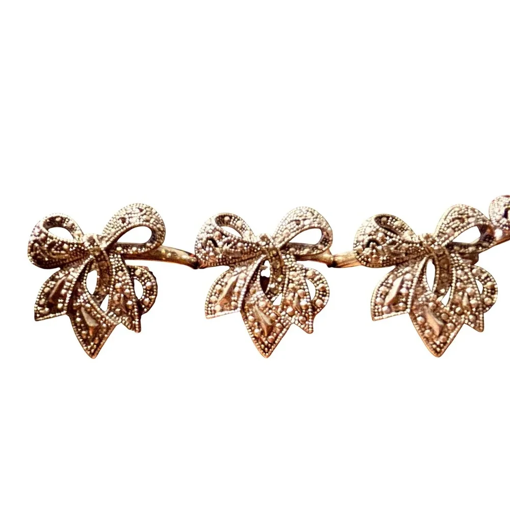 Set of 11 Silver Tone Bow Leaf Design Napkin Rings Holders Elegant Table Decor‎